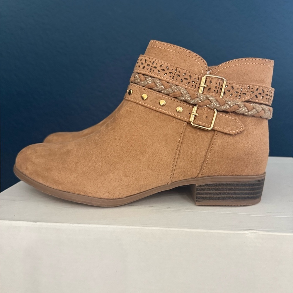 Sonoma Brown Ankle Boots with Braided Strap - Picture 3 of 9